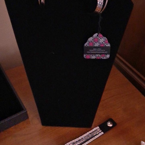 Paparazzi - Picture 4 of 8